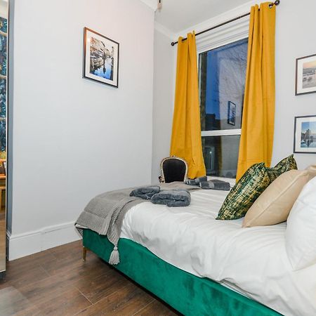 Cosy 1 Bedroom Home For Small Families 伦敦 外观 照片