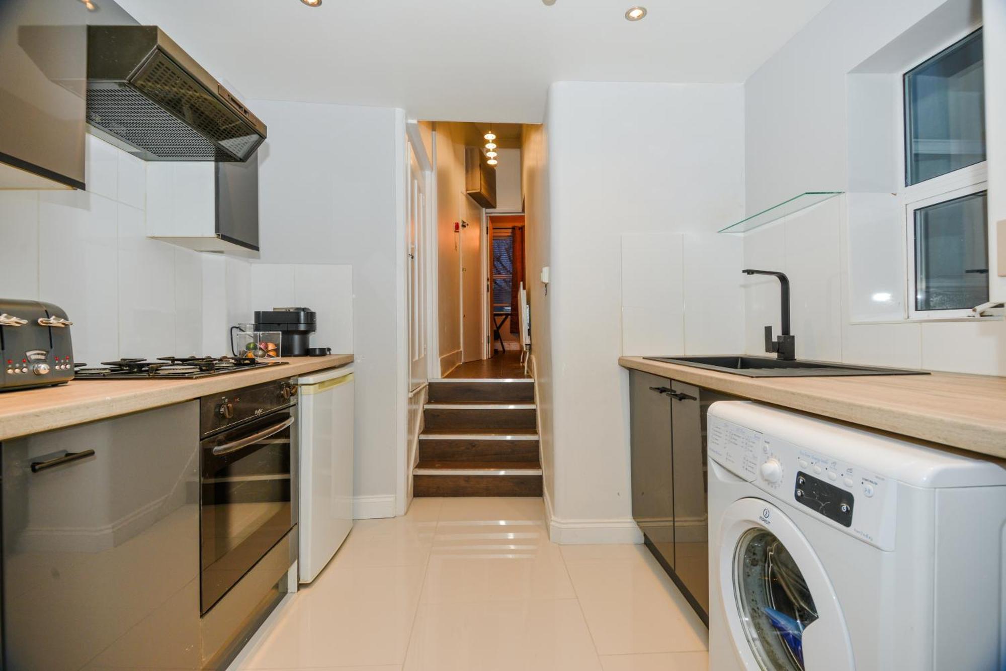 Cosy 1 Bedroom Home For Small Families 伦敦 外观 照片